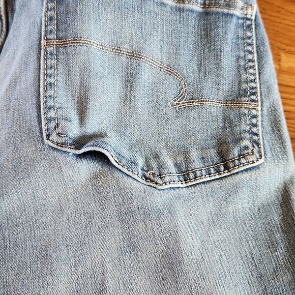 Used but usable jeans to add to a bundle - Picture 3 of 5